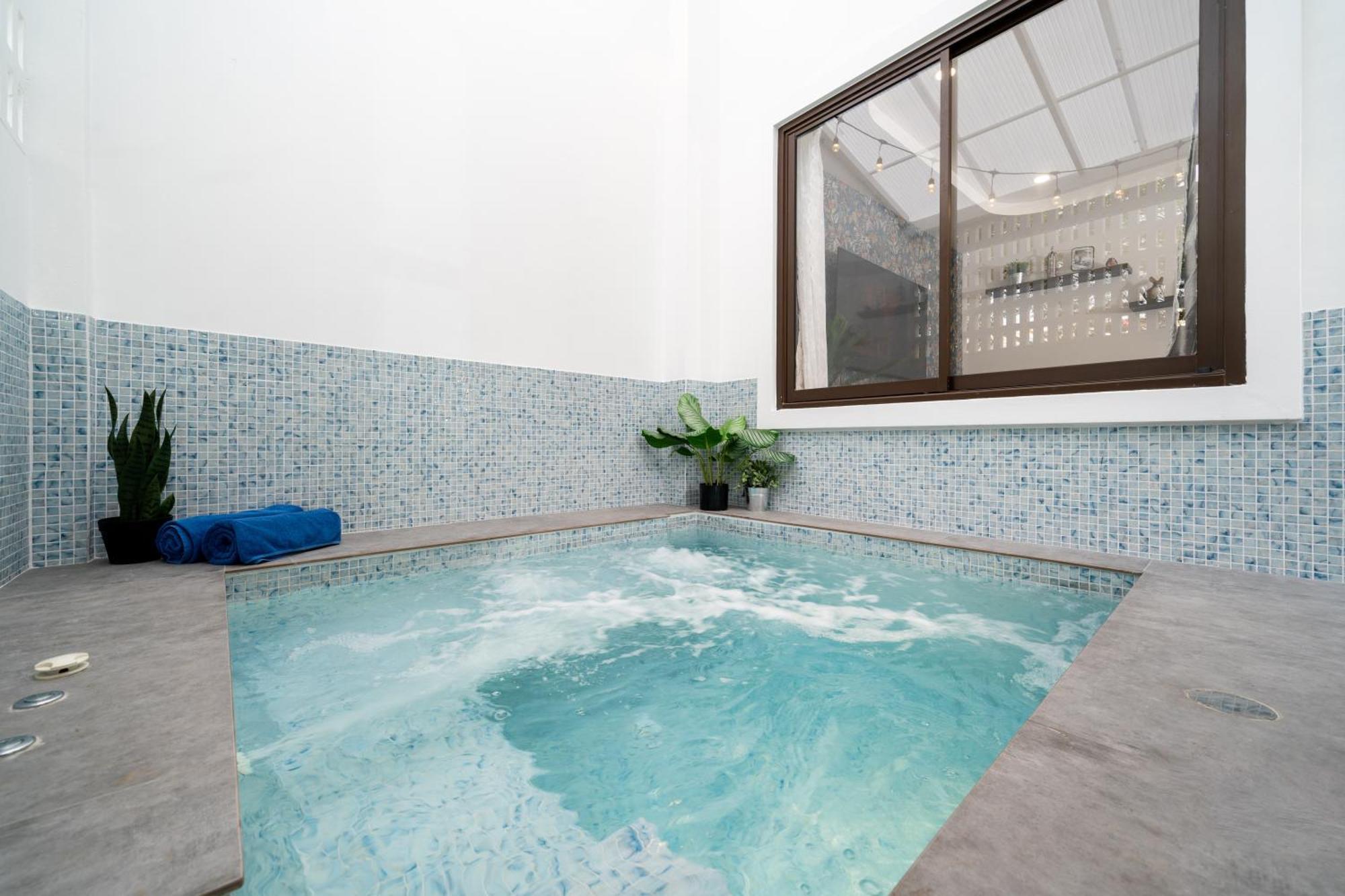 4 Bedroom W Jacuzzi At