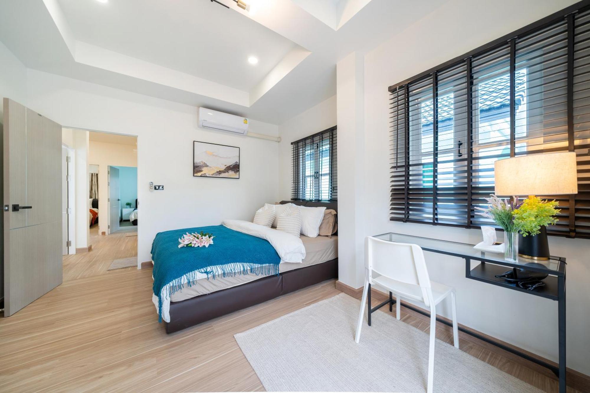 4 Bedroom W Jacuzzi At Patong